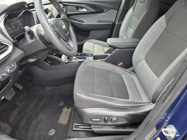 Used 2021 Chevrolet TrailBlazer LT w/ Convenience Package FWD image 12