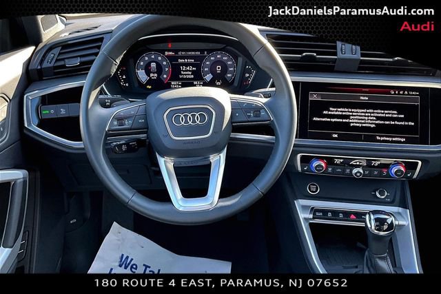 Used 2025 Audi Q3 2.0T Premium w/ Convenience Package image 5