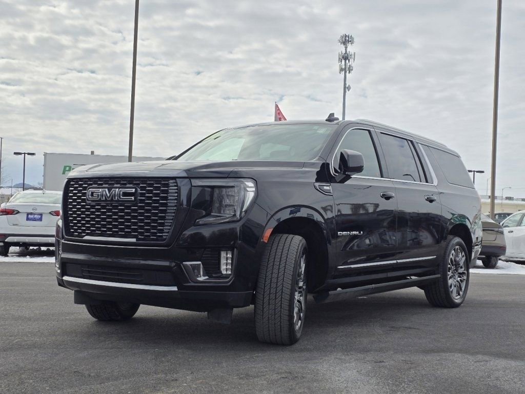 Used 2023 GMC Yukon XL Denali Ultimate image 10