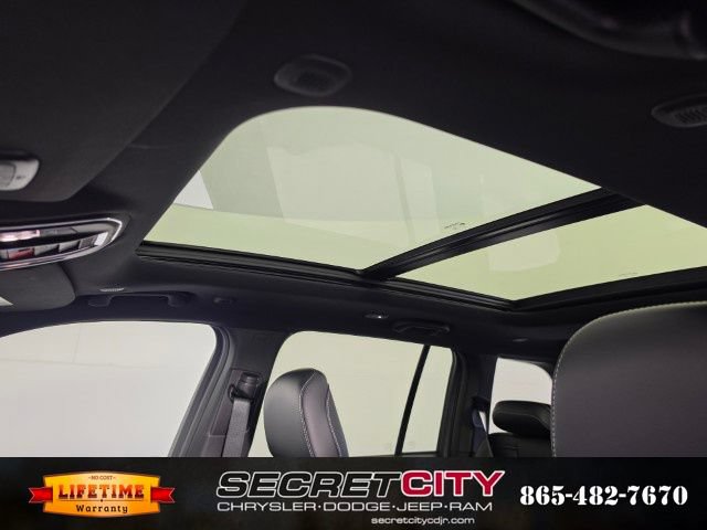 New 2026 Jeep Grand Cherokee Limited w/ Limited Altitude Package AWD/4WD image 28