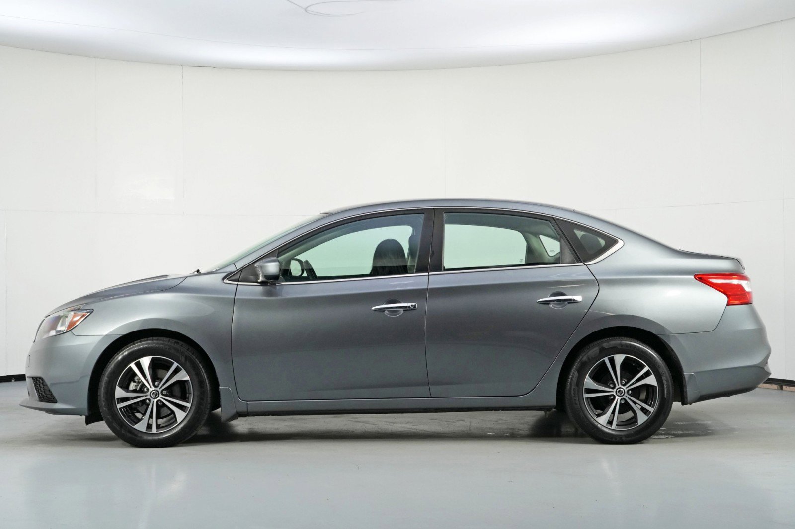 Used 2019 Nissan Sentra S image 8