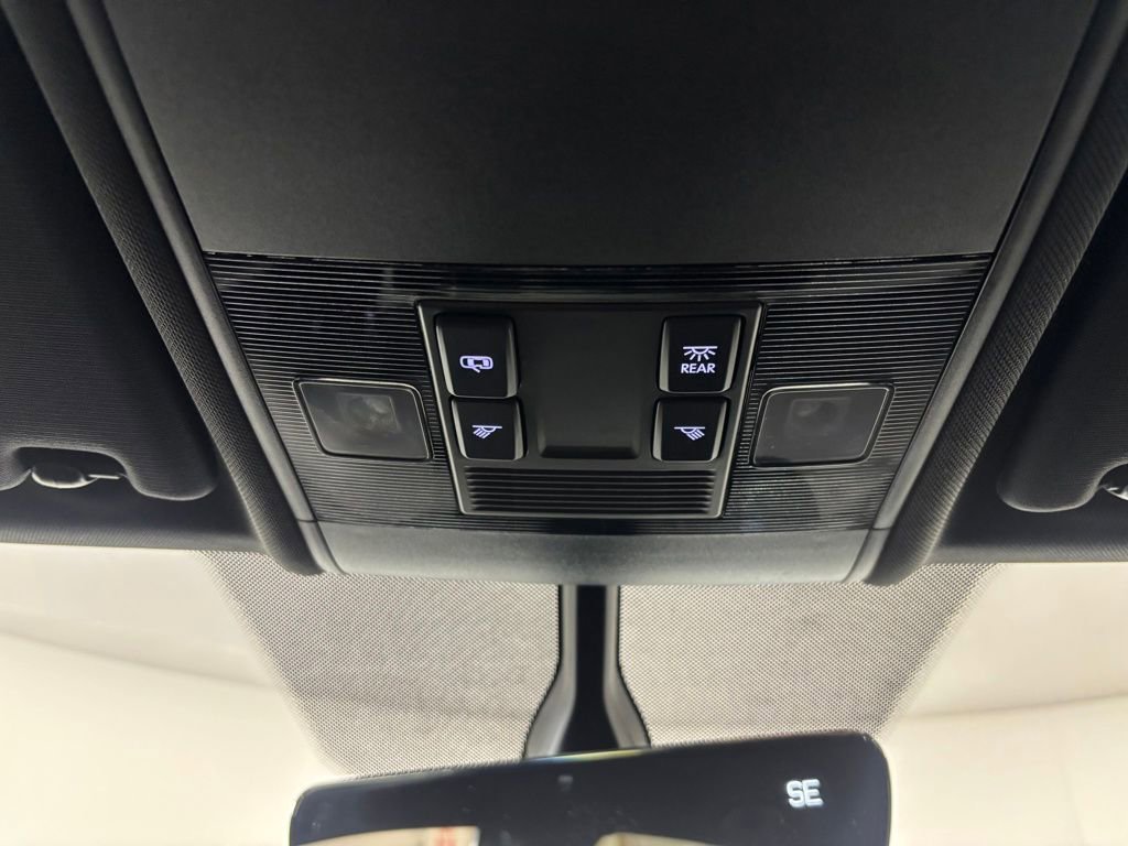 Used 2022 Volkswagen Atlas Cross Sport SE AWD/4WD image 21