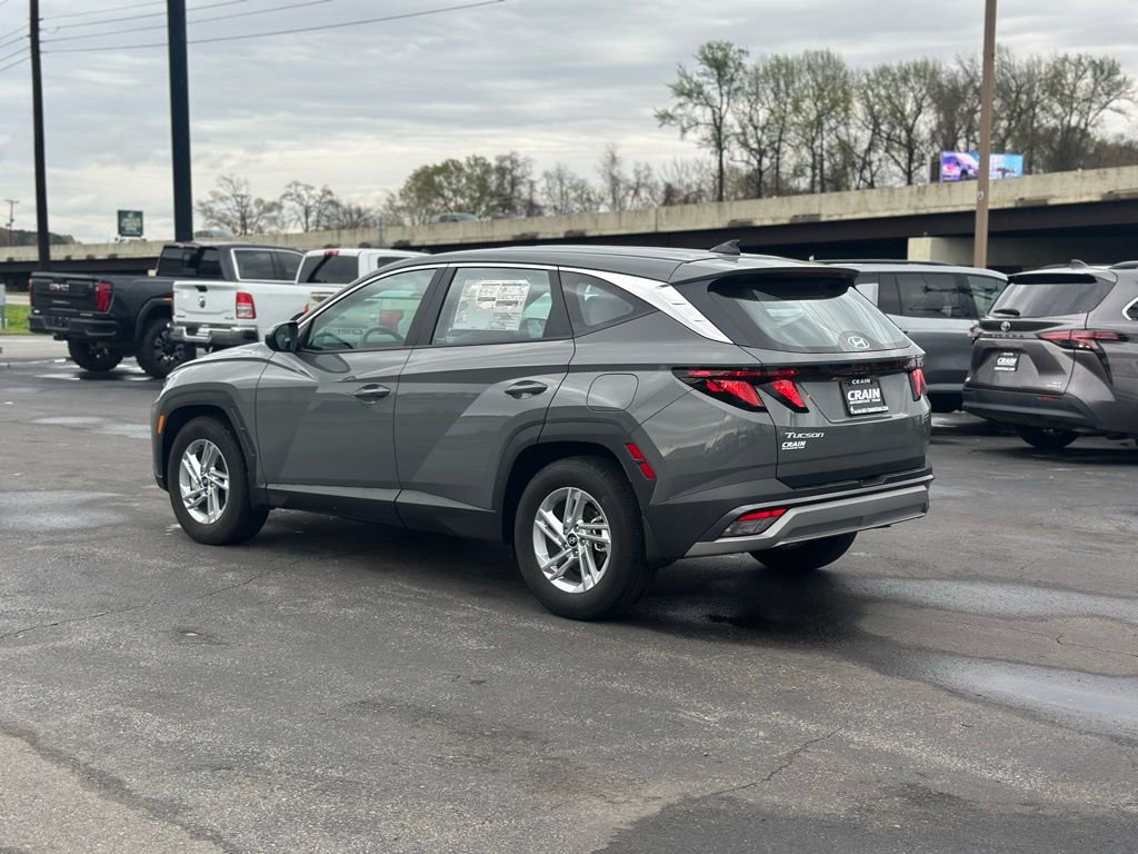 Used 2025 Hyundai Tucson SE image 5