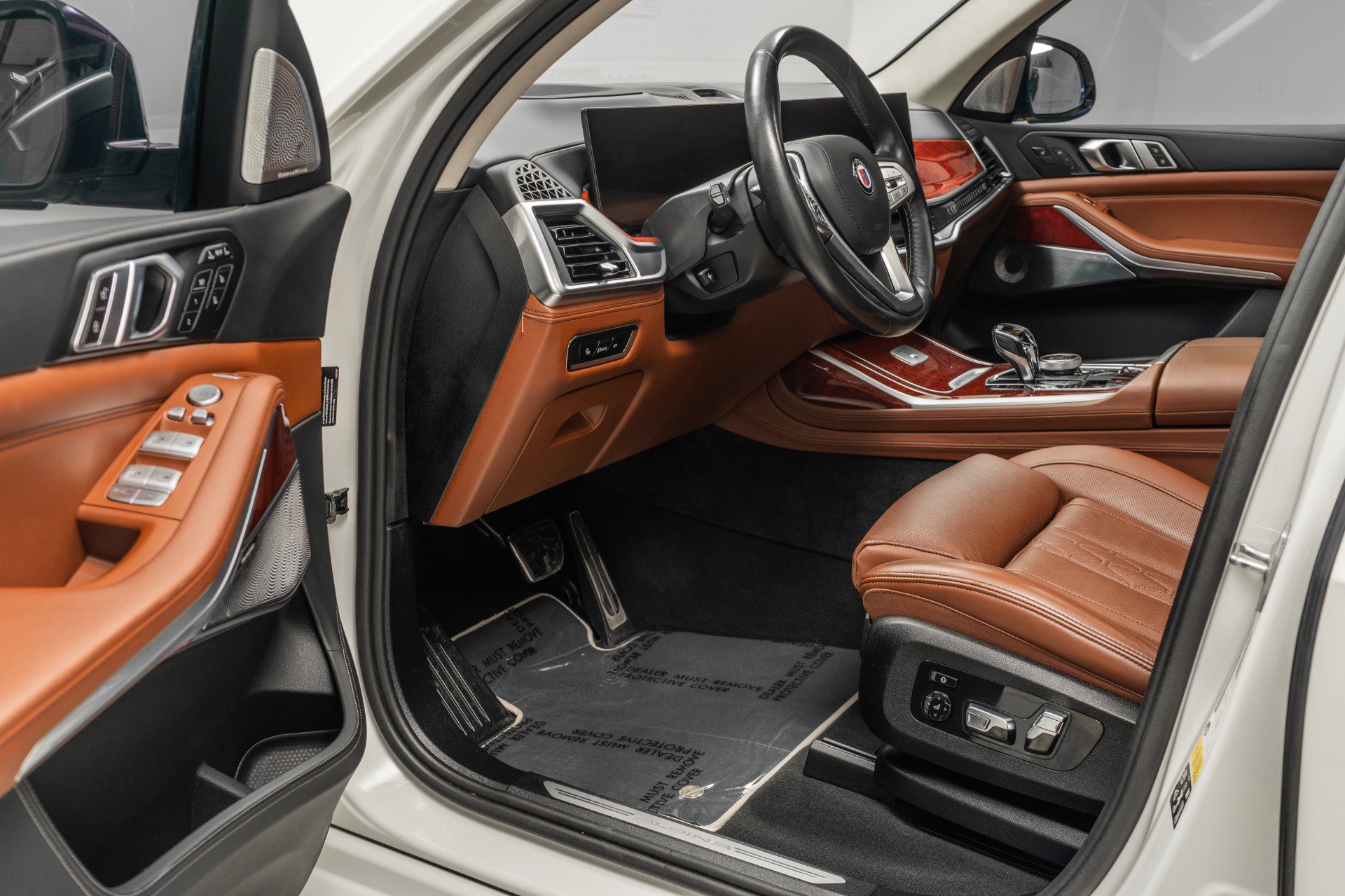 Used 2024 BMW ALPINA XB7 image 23