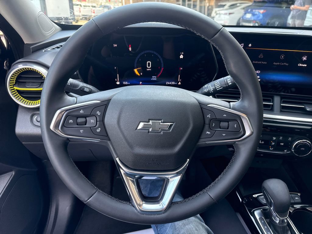 Used 2024 Chevrolet Trax ACTIV w/ Sunroof Package image 22