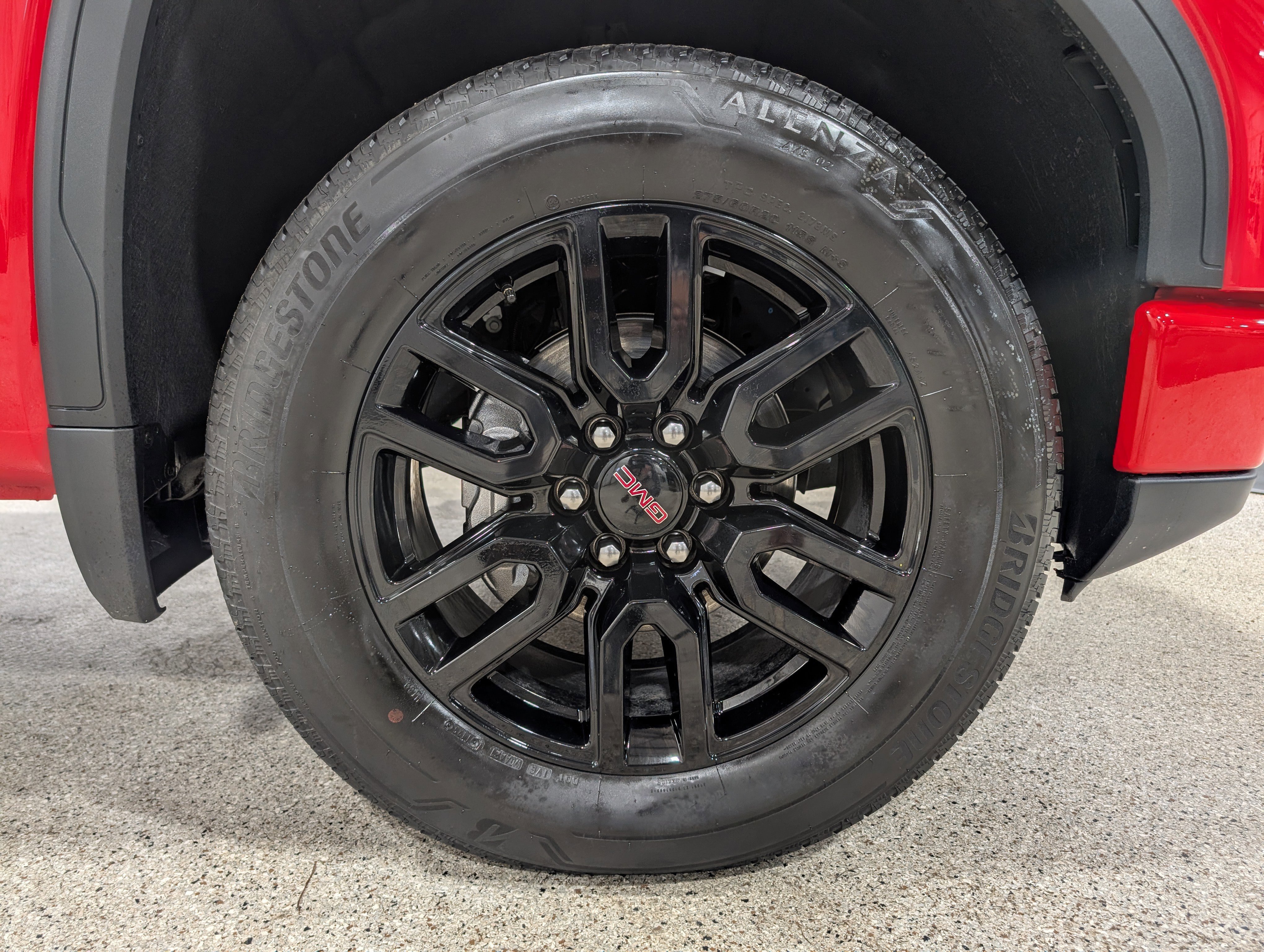 Used 2025 GMC Sierra 1500 Elevation image 12