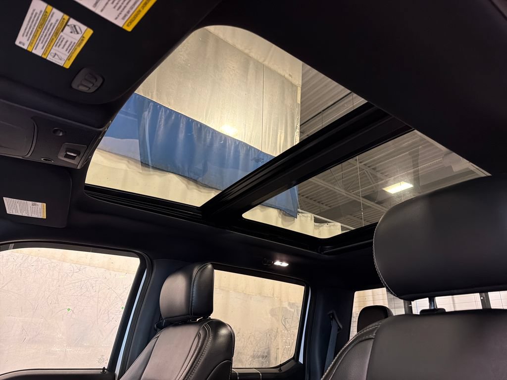 Used 2019 Ford F150 Lariat w/ Equipment Group 502A Luxury AWD/4WD image 4