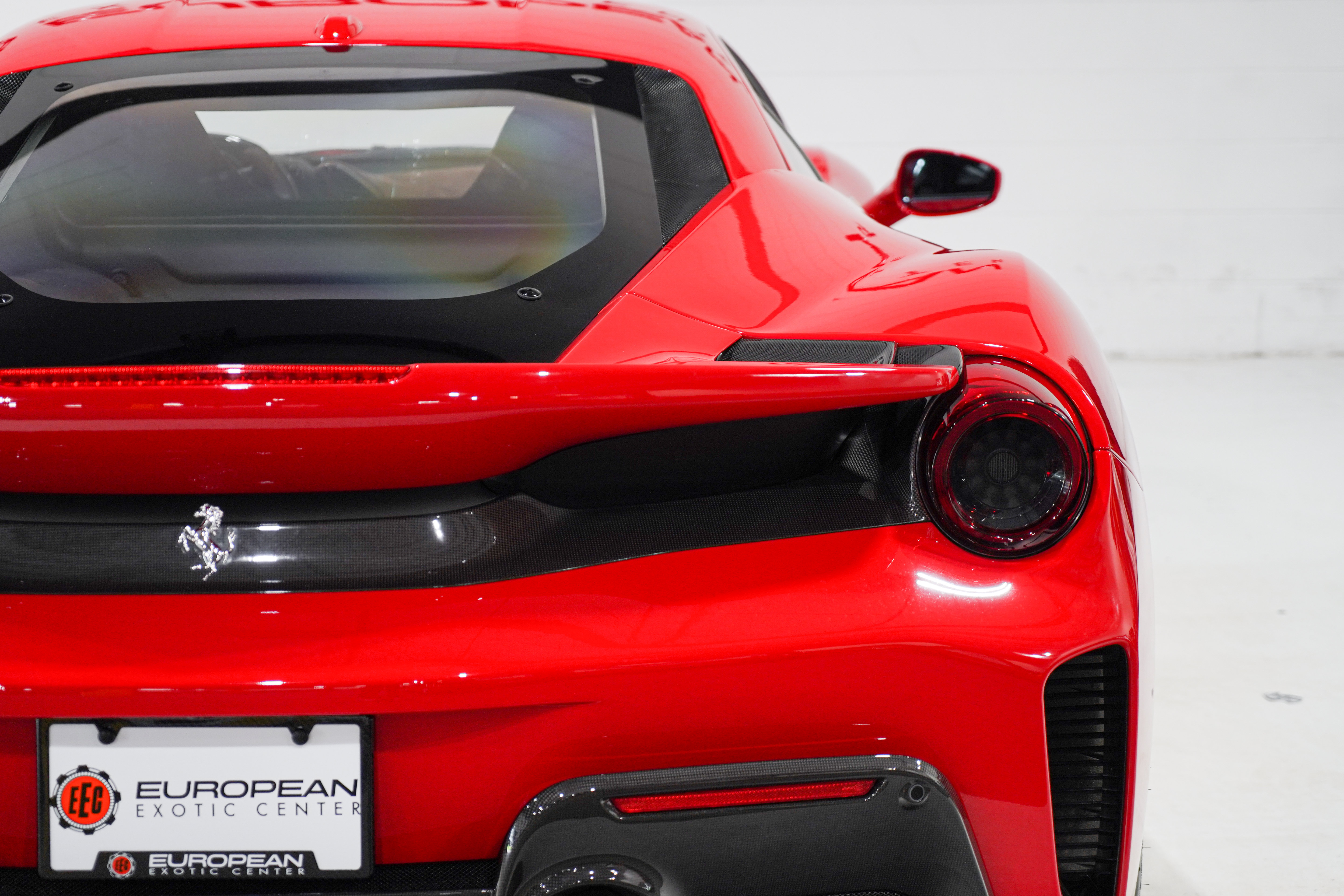 Used 2020 Ferrari 488 Pista Coupe RWD image 36