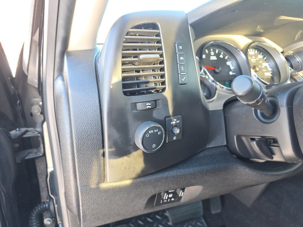 Used 2014 Chevrolet Silverado 2500 LT w/ Interior Plus Package image 10