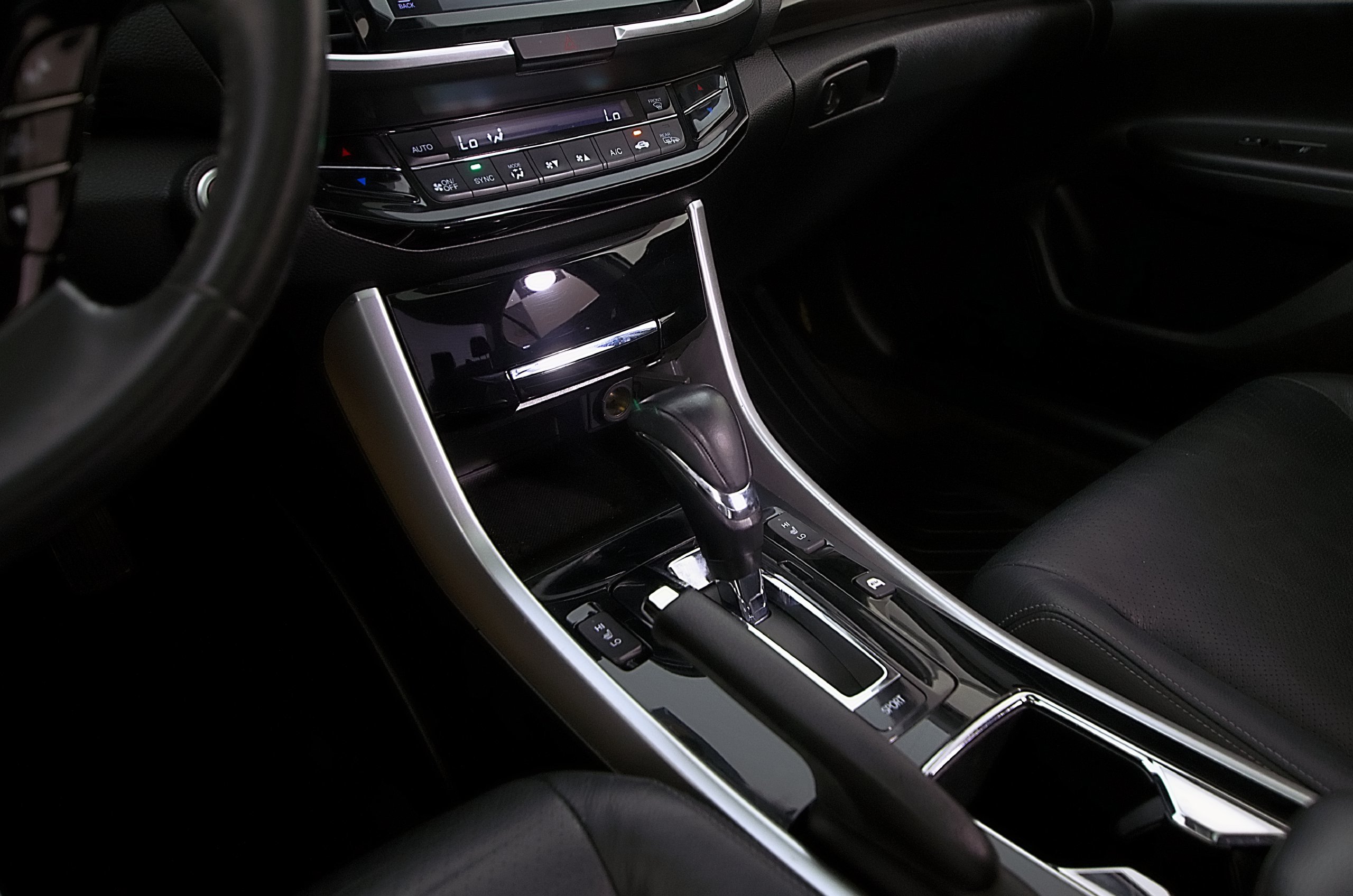 Used 2016 Honda Accord EX-L image 25