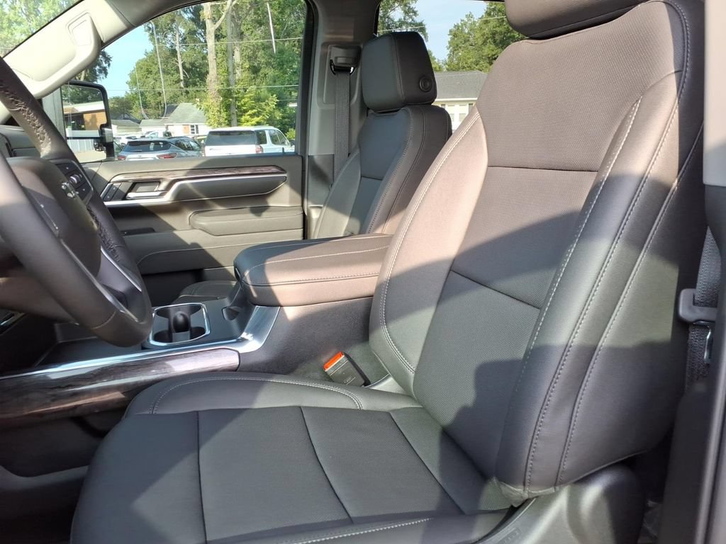 New 2026 Chevrolet Silverado 2500 LTZ w/ LTZ Plus Package AWD/4WD image 27