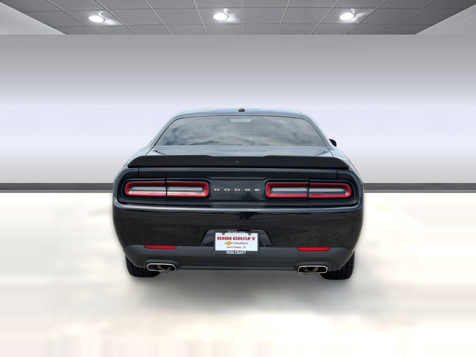 Used 2023 Dodge Challenger SXT RWD image 10