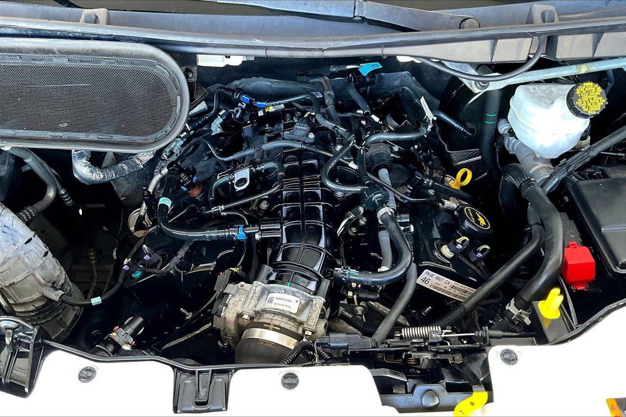 Used 2023 Ford Transit 350 XLT image 9