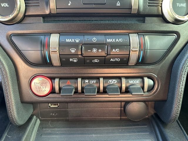 Used 2021 Ford Mustang Shelby GT500 w/ Technology Package image 21