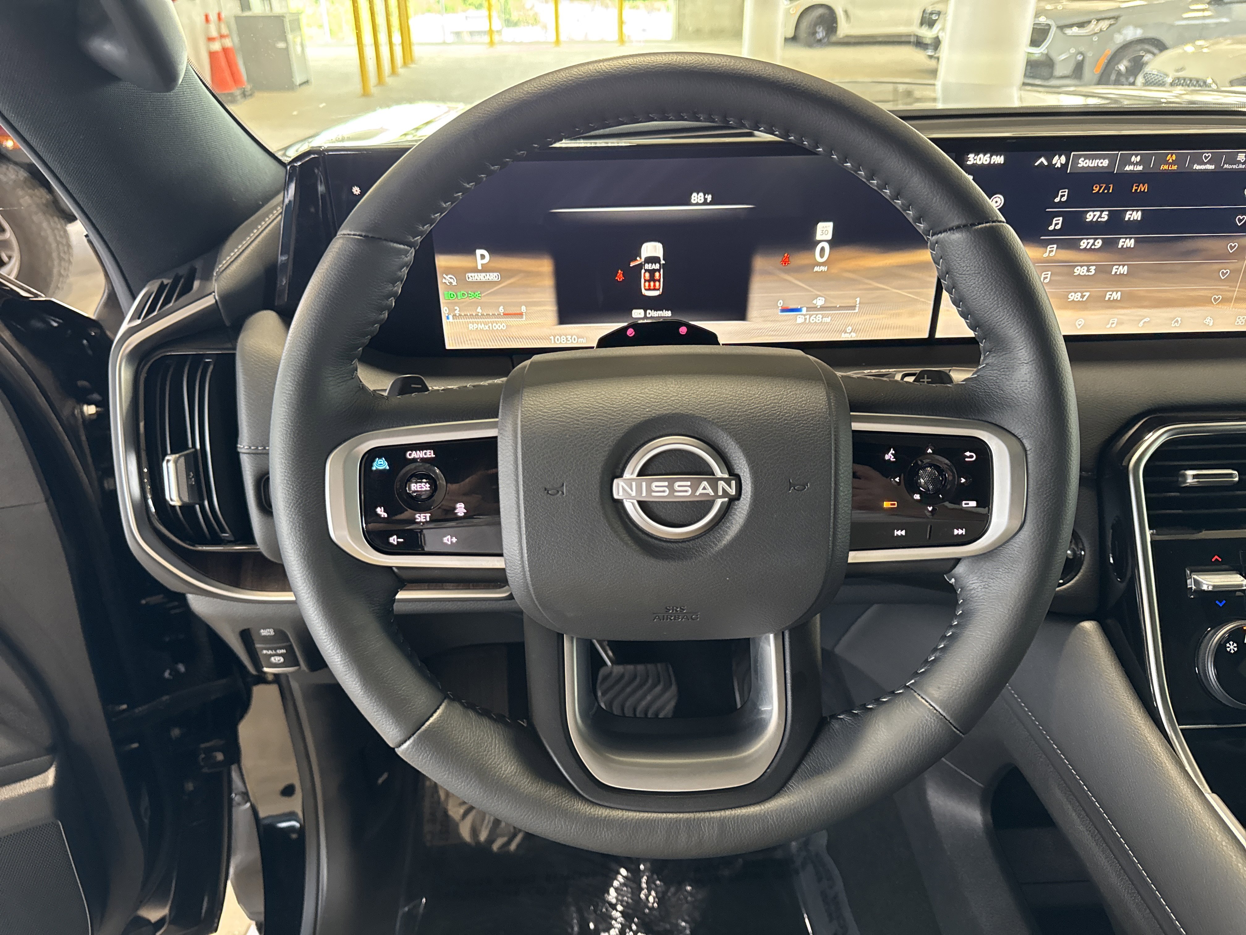 Used 2025 Nissan Armada Platinum image 24