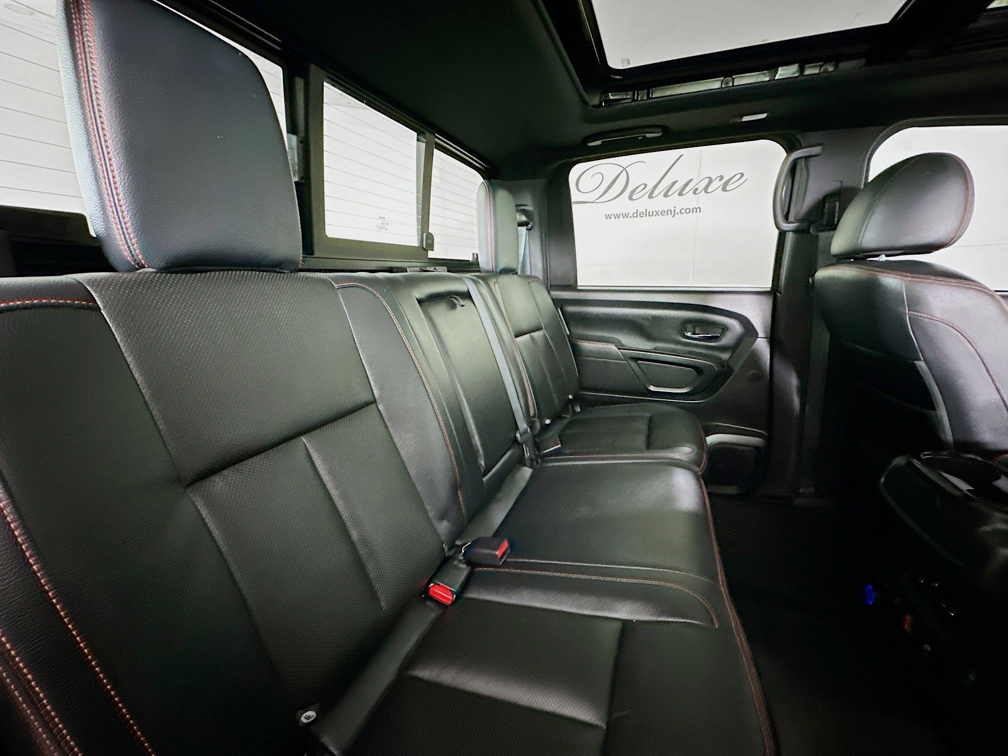 Used 2024 Nissan Titan PRO-4X w/ Pro-4x Convenience Package image 24