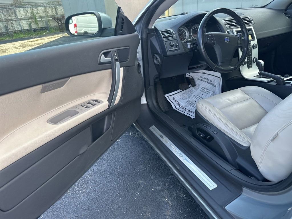 Used 2013 Volvo C70 T5 image 11