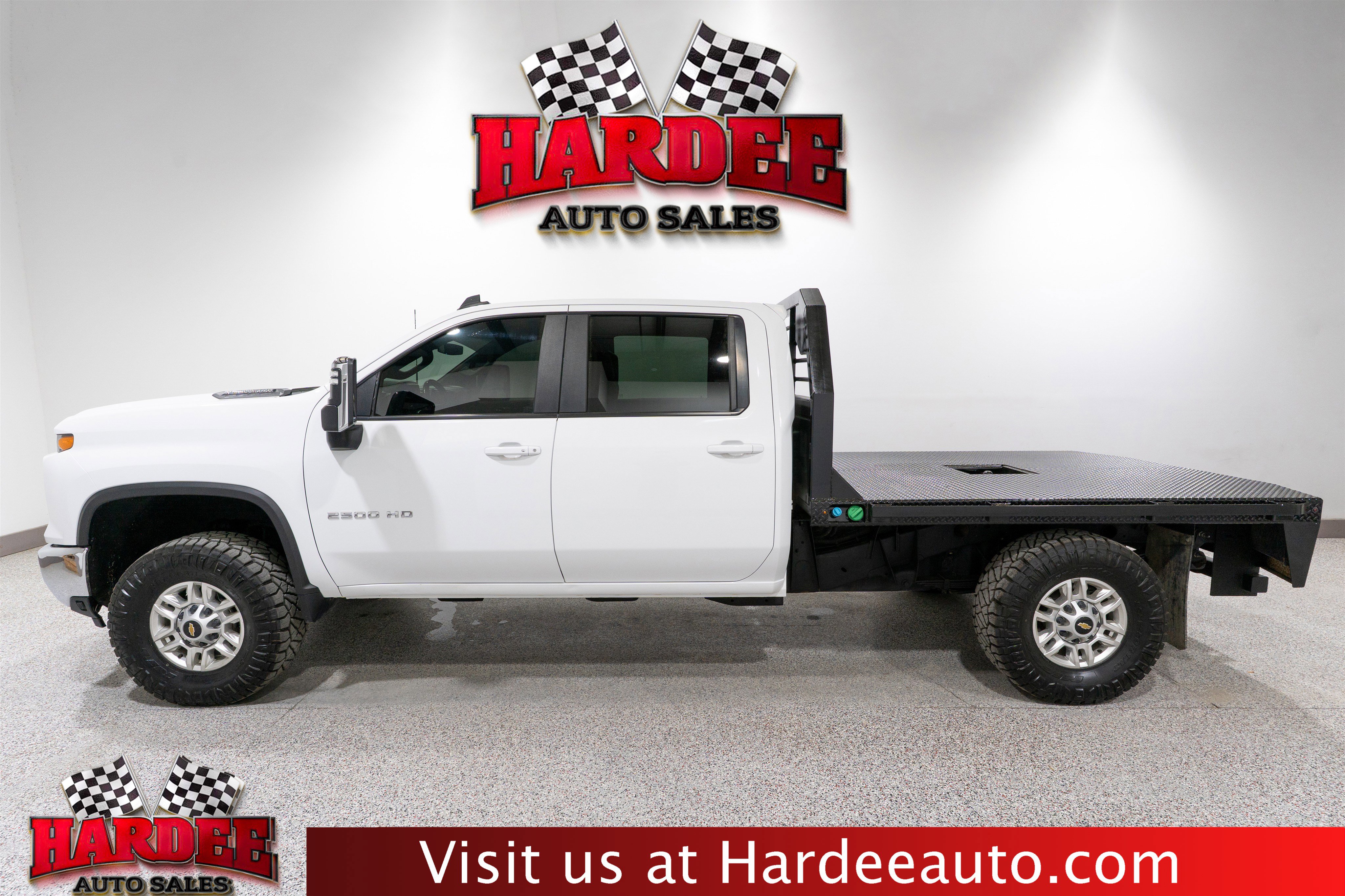 Used 2024 Chevrolet Silverado 2500 LT w/ Convenience Package image 1