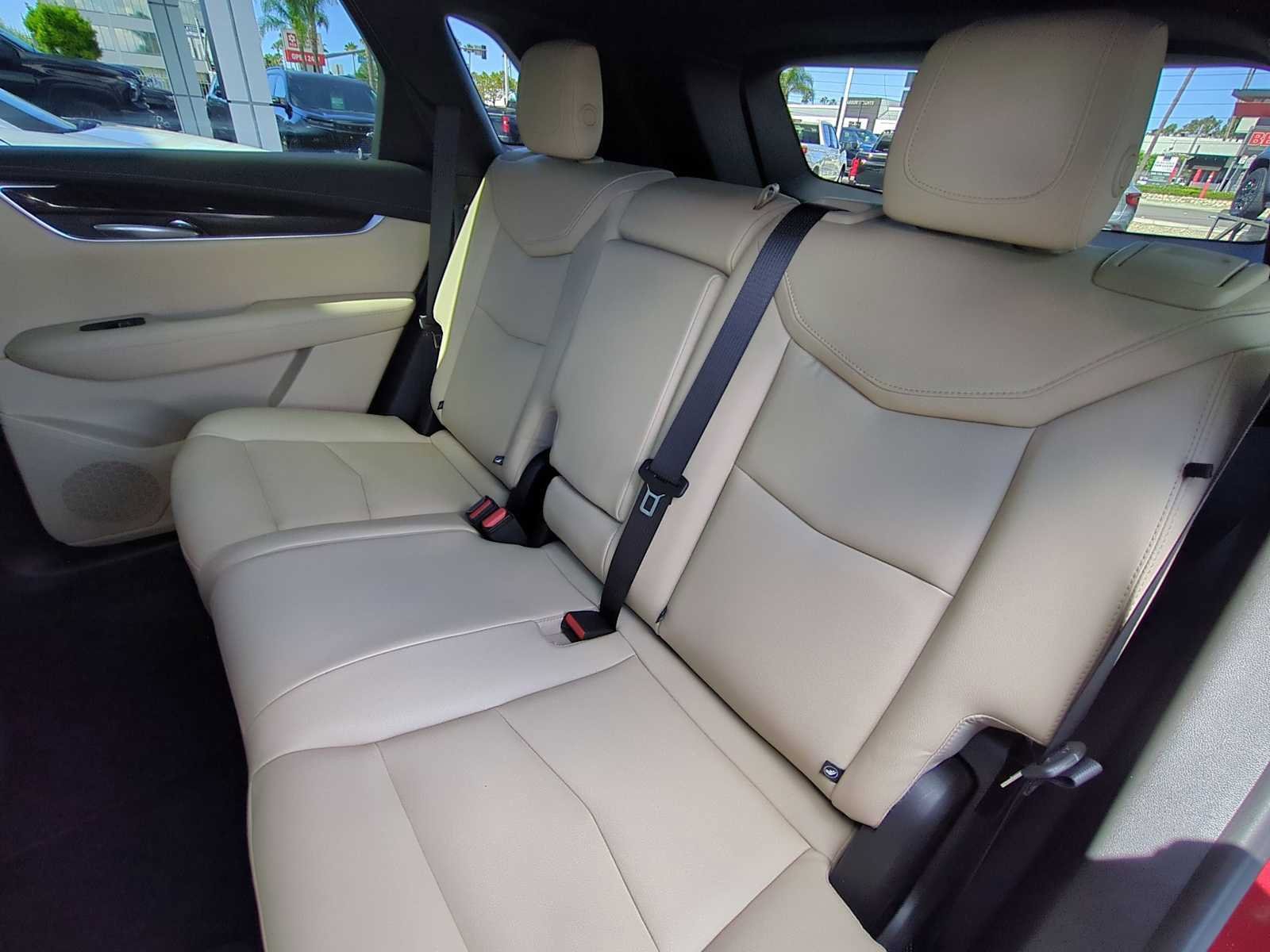 Used 2018 Cadillac XT5 FWD image 23