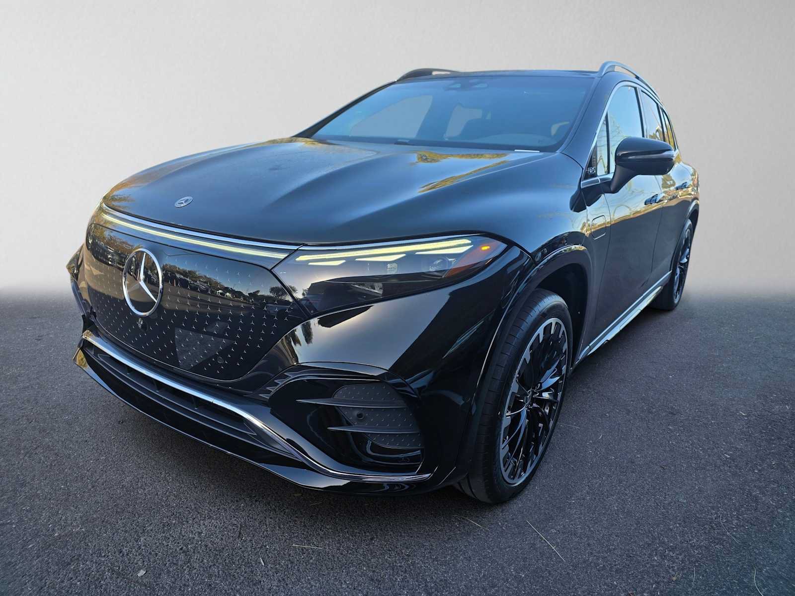 New 2027 Mercedes-Benz EQS 400 4MATIC SUV image 7