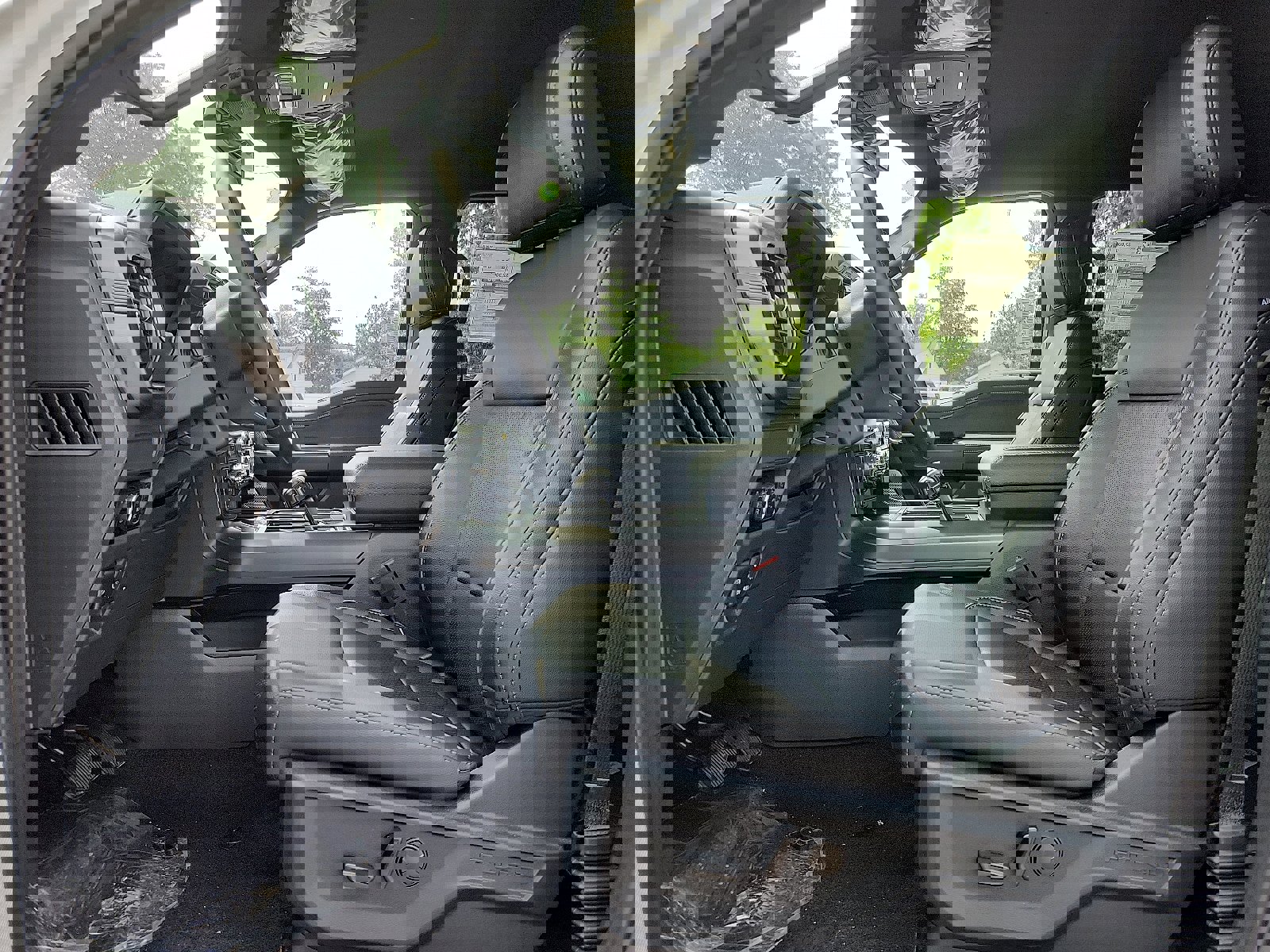 New 2025 Ford F150 Lariat image 6