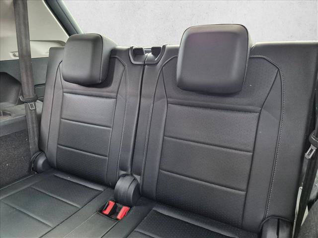 Used 2019 Volkswagen Tiguan SE w/ Panoramic Sunroof Package AWD/4WD image 14