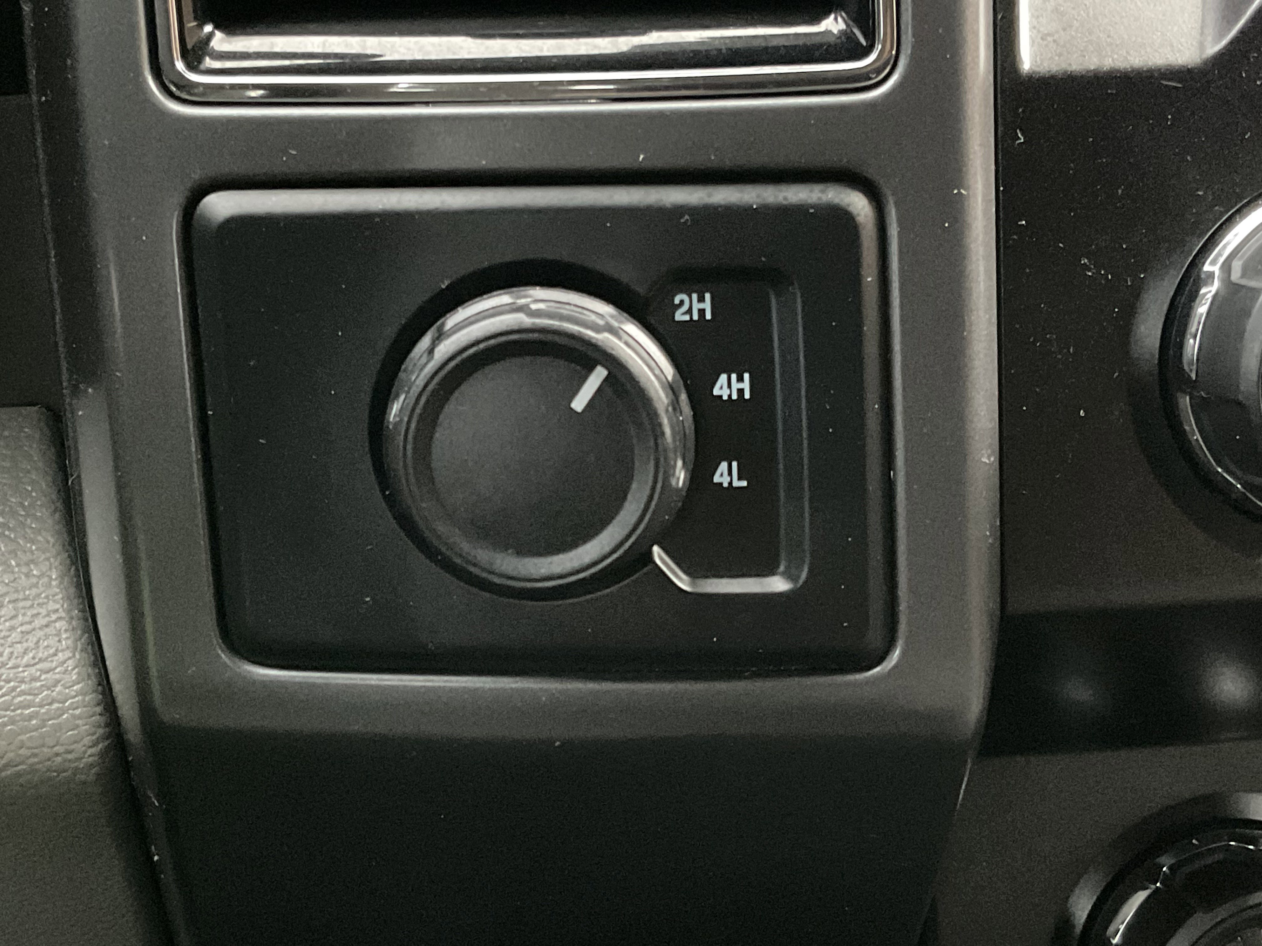 Used 2020 Ford F150 XLT image 24