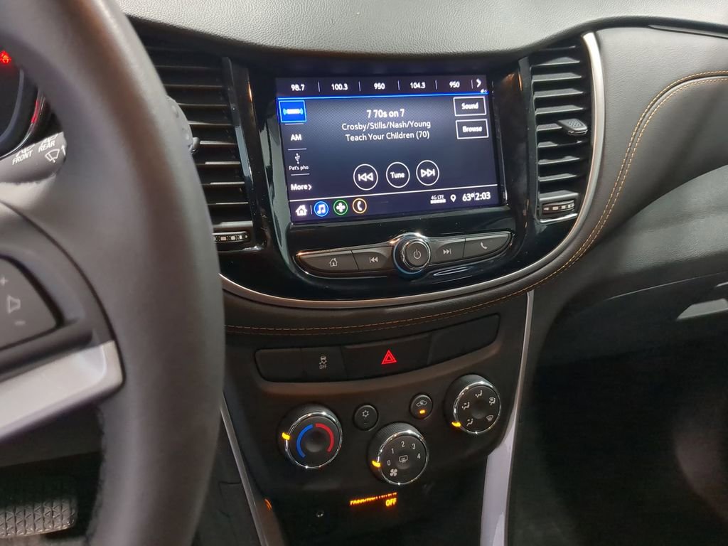 Used 2020 Chevrolet Trax LT w/ LT Convenience Package image 34