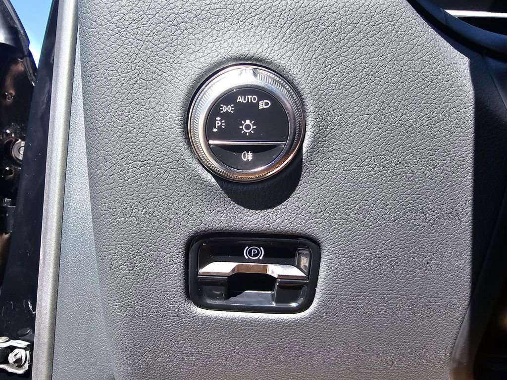 New 2026 Mercedes-Benz GLC 300 4MATIC image 14