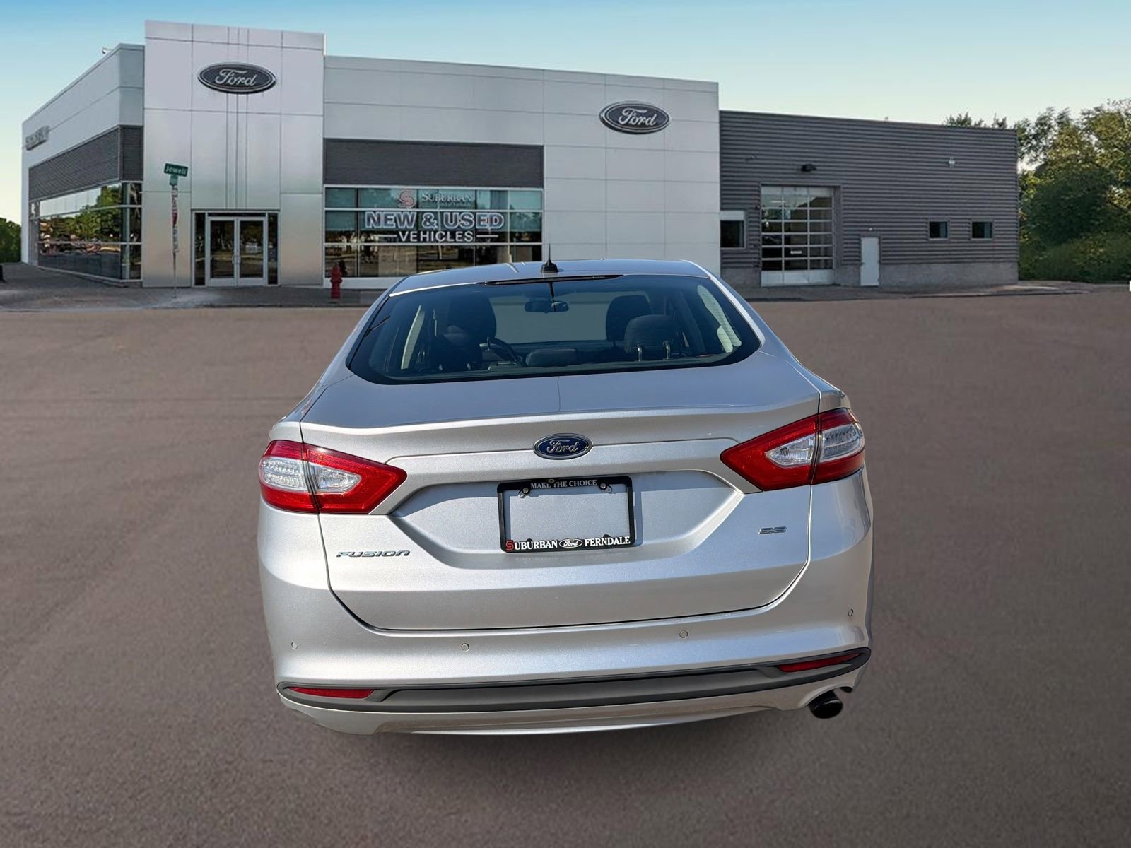 Used 2016 Ford Fusion SE FWD image 8
