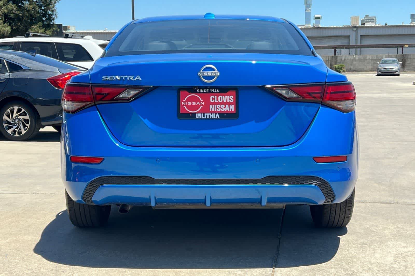 Used 2025 Nissan Sentra SV FWD image 8