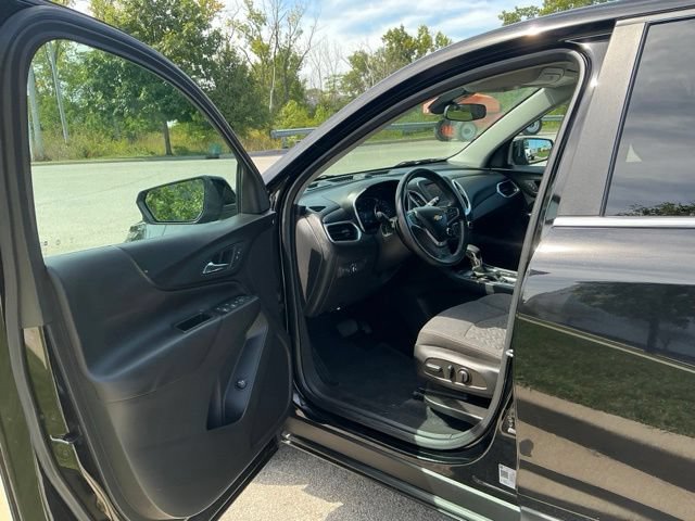 Used 2022 Chevrolet Equinox LT AWD/4WD image 14