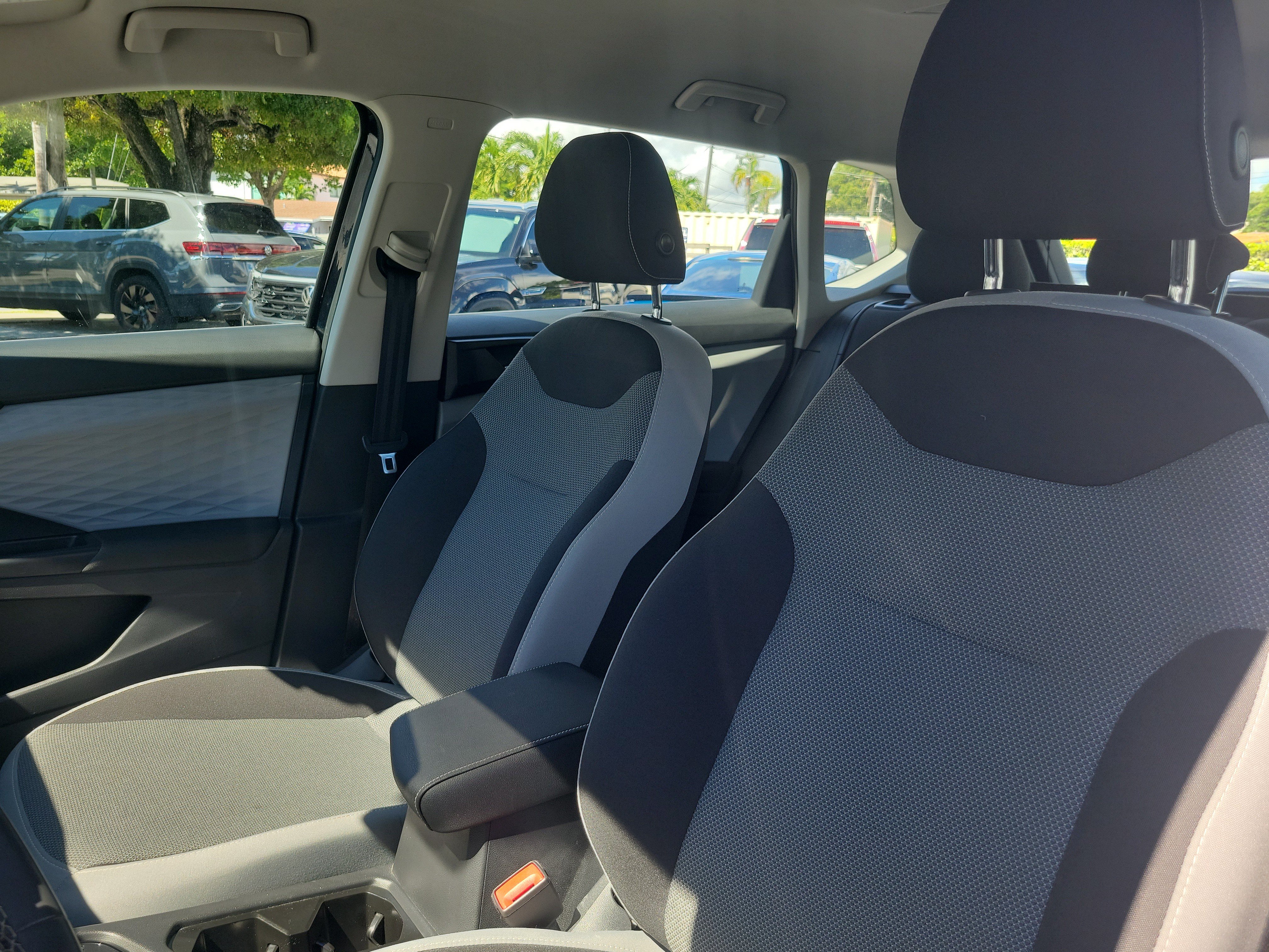 Certified 2023 Volkswagen Taos S FWD image 21
