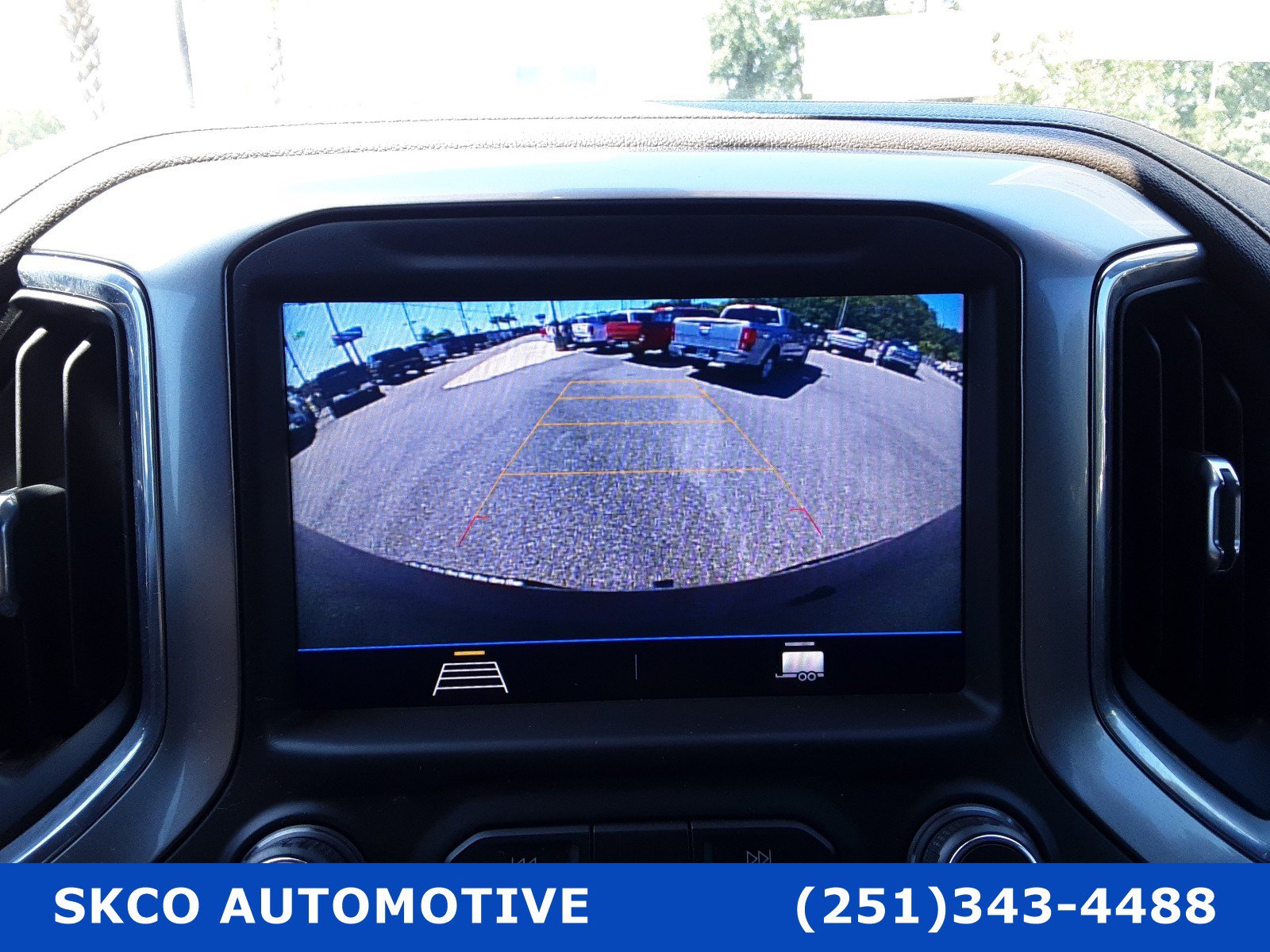 Used 2020 Chevrolet Silverado 1500 LT w/ All-Star Edition image 17