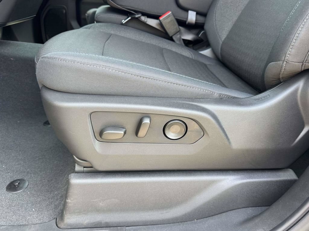 New 2026 Chevrolet Silverado 2500 Custom w/ Custom Value Package AWD/4WD image 19