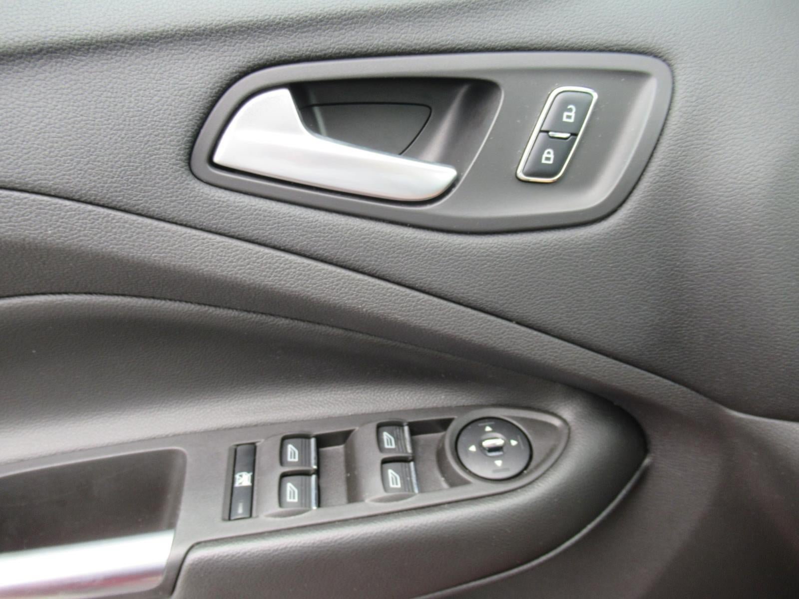 Used 2016 Ford C-MAX SE FWD image 21