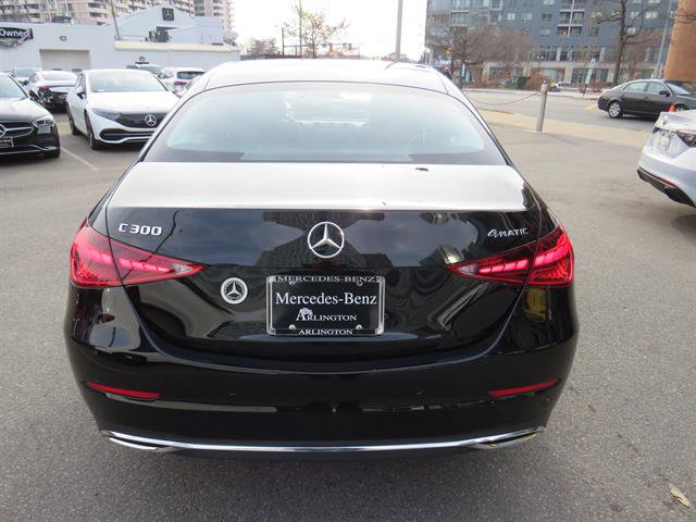 Used 2025 Mercedes-Benz C 300 4MATIC Sedan image 3