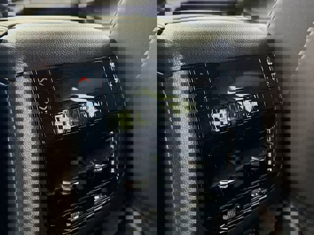 New 2025 Jeep Grand Cherokee L Laredo w/ Luxury Tech Group I image 28