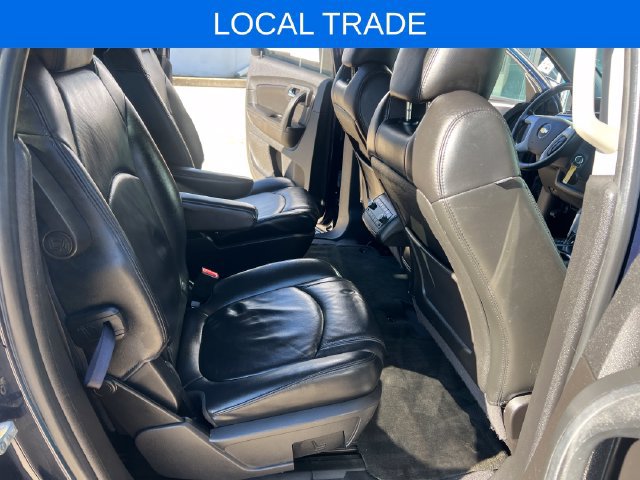Used 2011 Chevrolet Traverse LT w/ Personal Connectivity Package FWD image 14