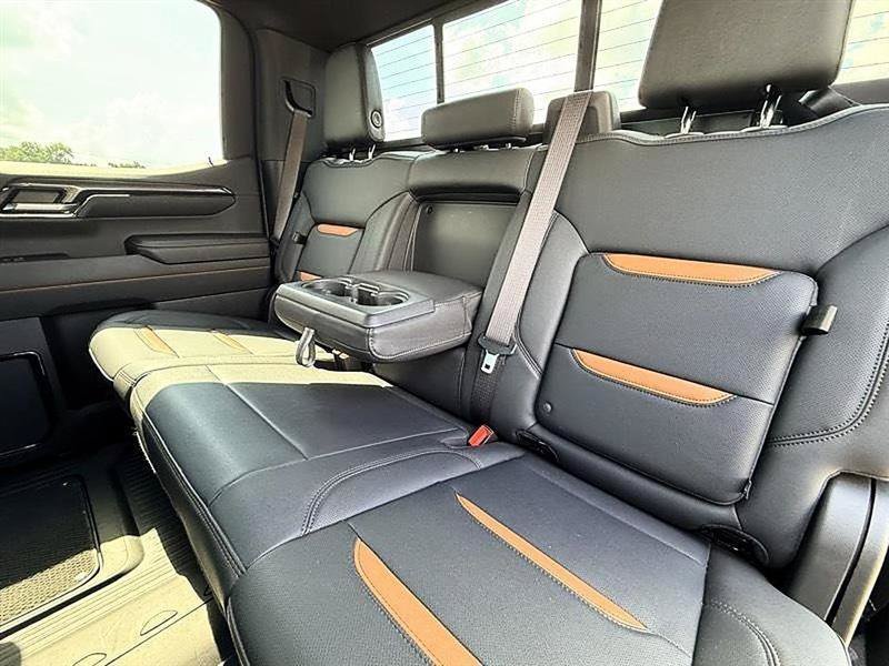 Used 2024 GMC Sierra 1500 AT4 w/ Technology Package AWD/4WD image 36