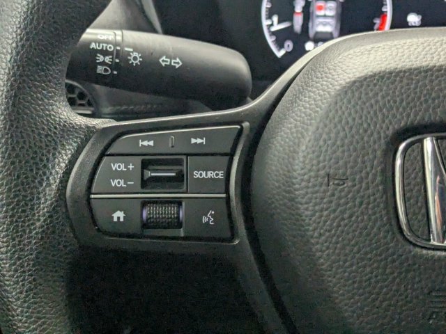 Used 2025 Honda HR-V LX image 18