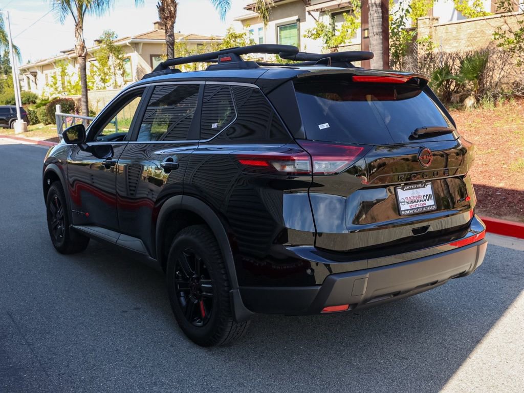 Certified 2025 Nissan Rogue SV AWD/4WD image 6
