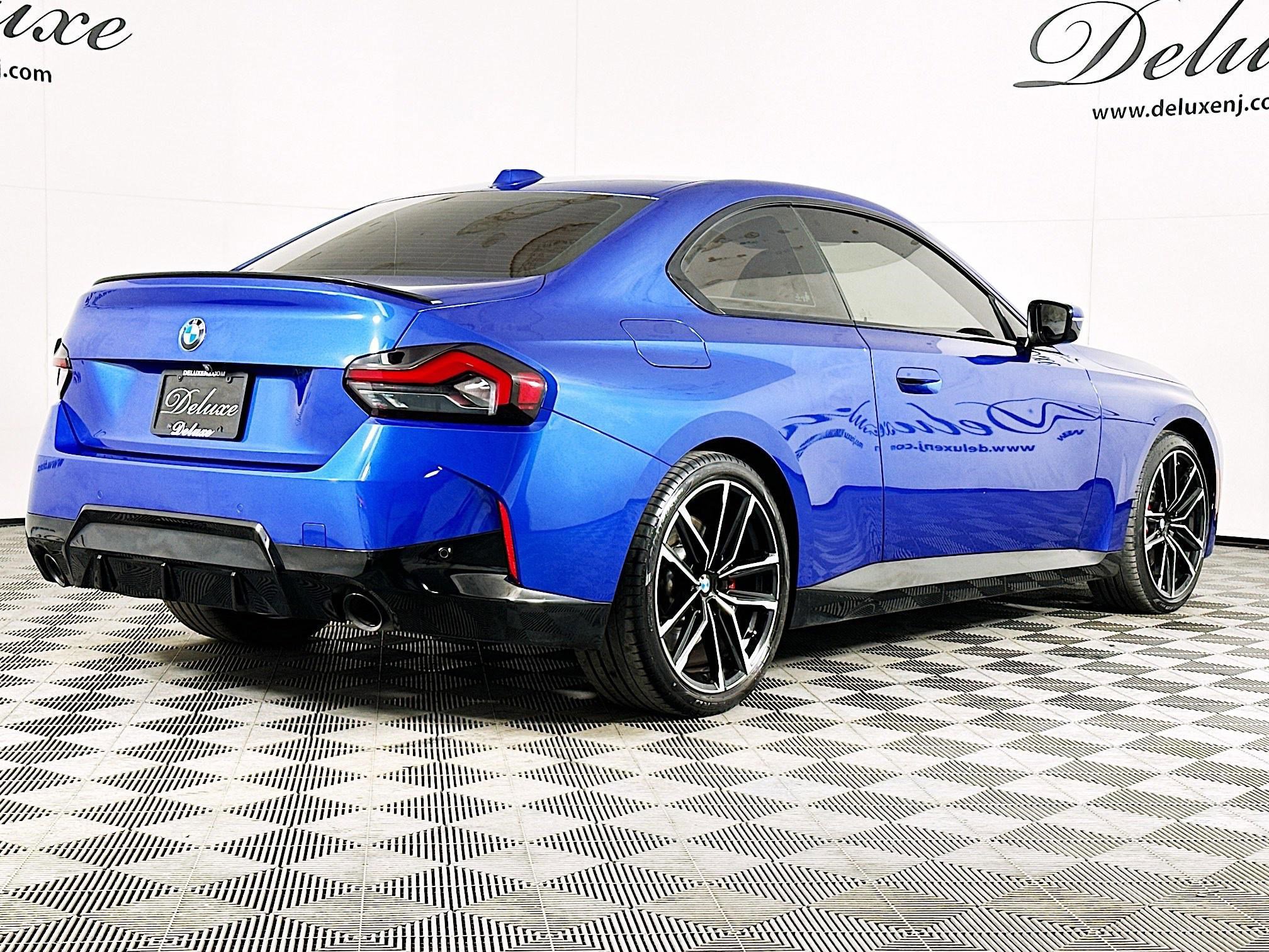 Used 2023 BMW 230i xDrive Coupe w/ Premium Package image 6