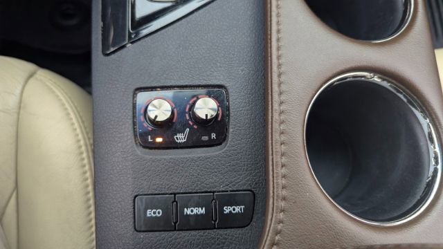 Used 2018 Toyota Avalon XLE Plus image 37