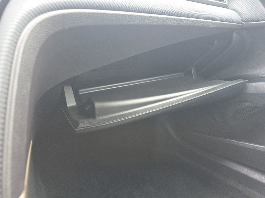 Used 2025 Toyota Camry SE image 34