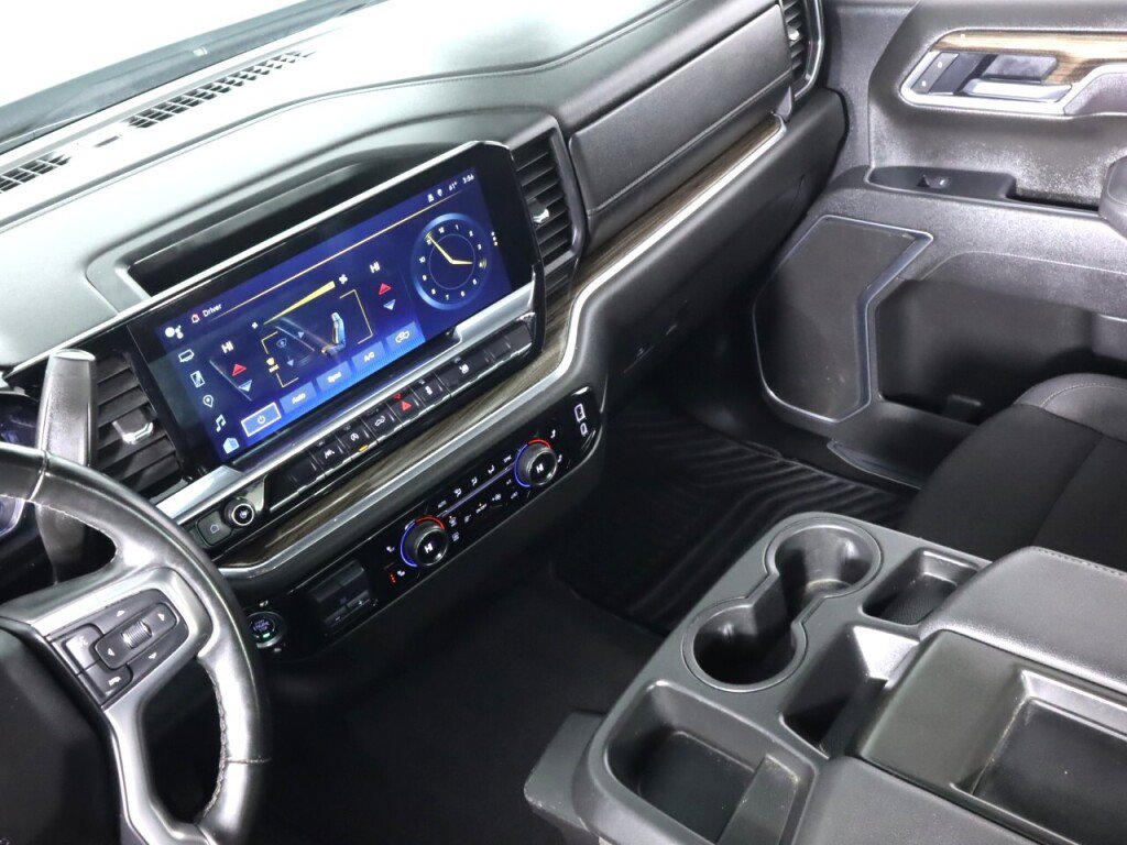 Used 2025 Chevrolet Silverado 1500 LT image 33