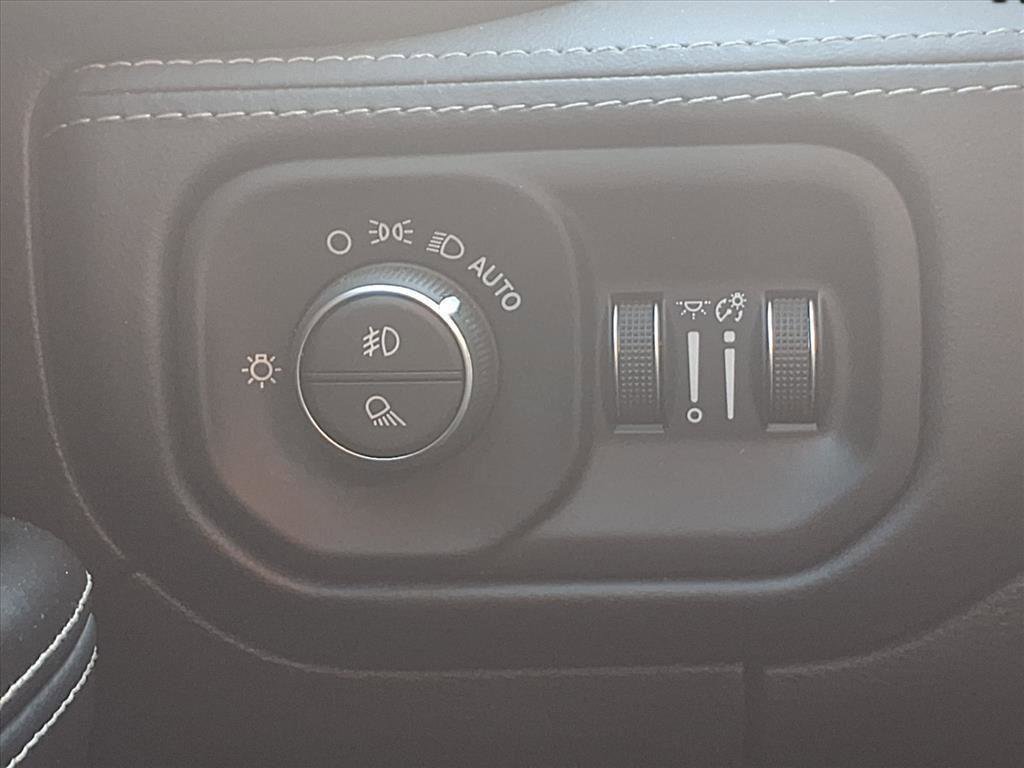 Used 2022 RAM 1500 Limited w/ Body Color Bumper Group image 11