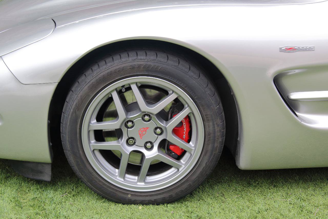 Used 2004 Chevrolet Corvette Z06 w/ Memory Package RWD image 29