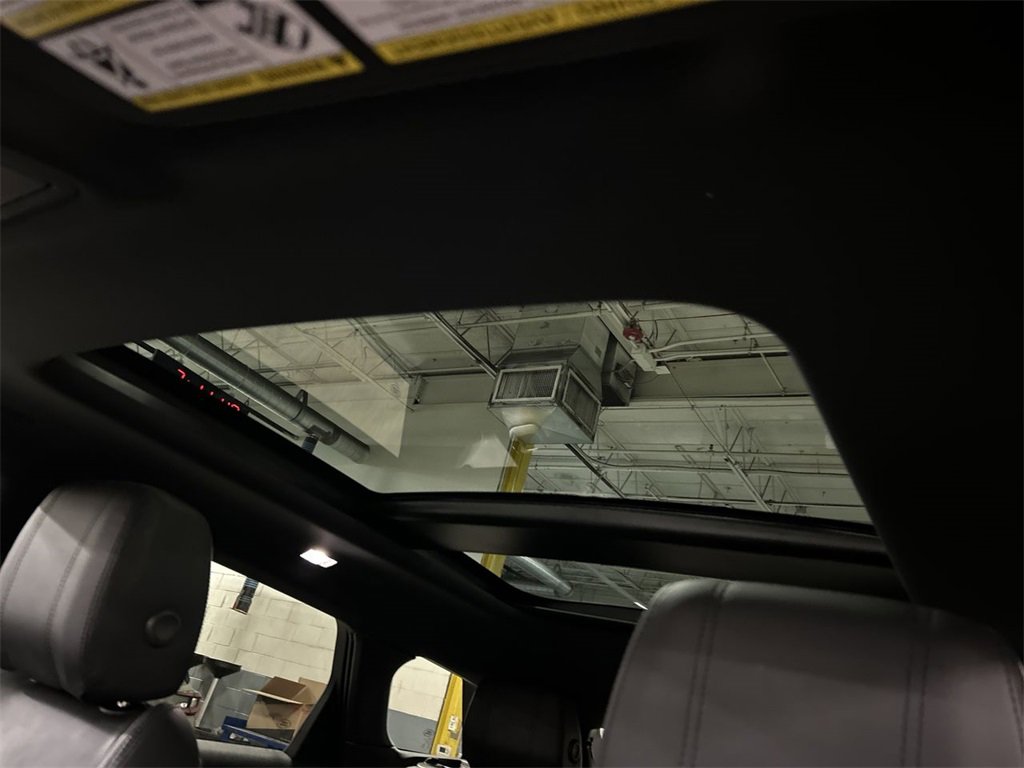 Used 2020 Land Rover Range Rover Evoque R-Dynamic S image 24