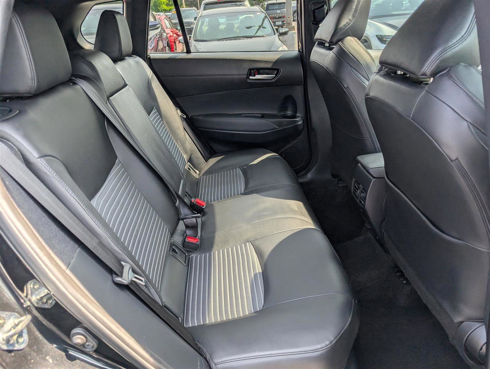 Used 2024 Toyota Corolla Cross XSE w/ Convenience Package image 14